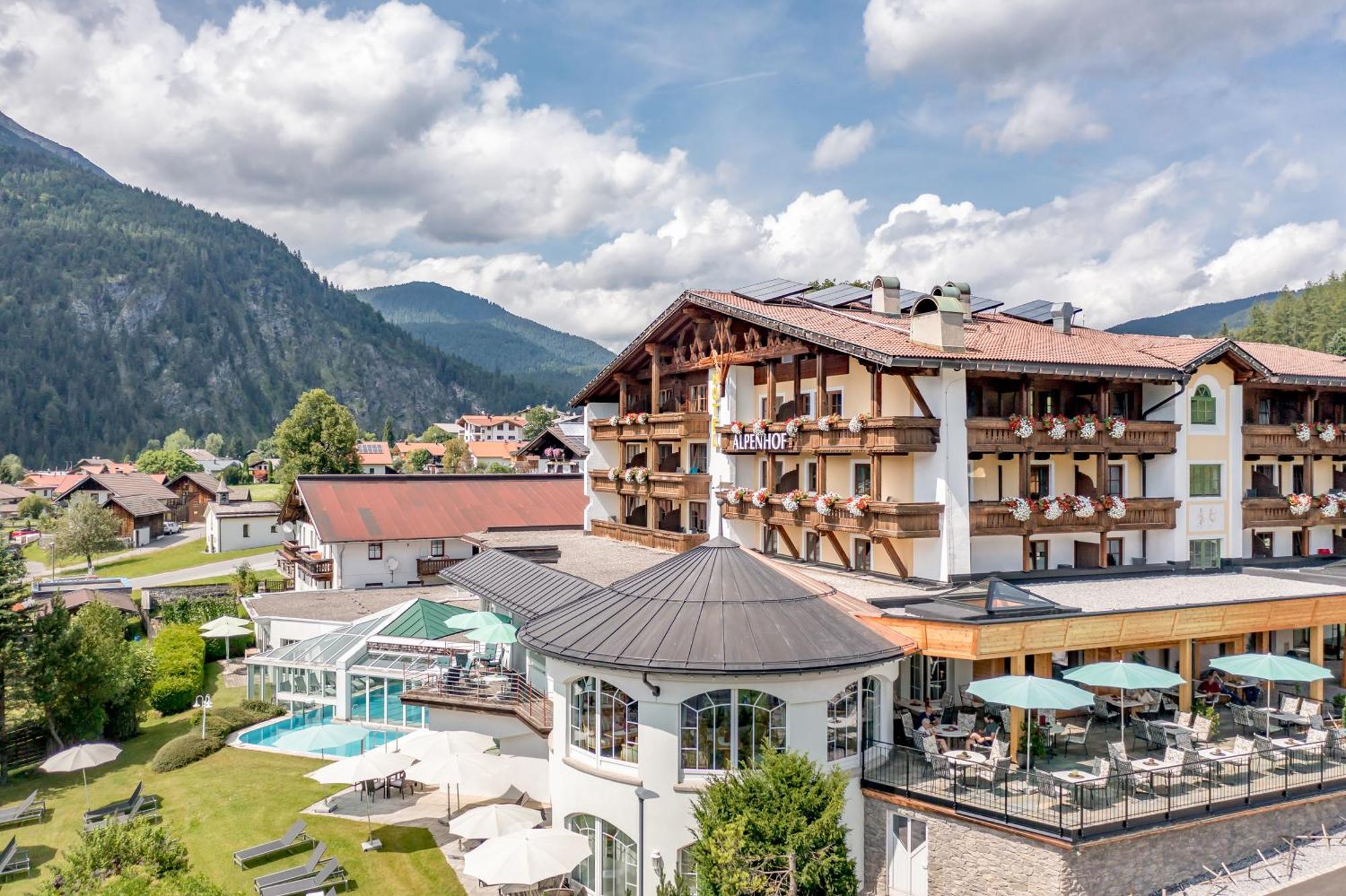 Wellness & Sporthotel Alpenhof Ehrwald Exteriör bild